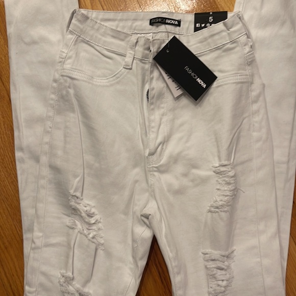 Fashion Nova Jeans - Picture 3 of 4